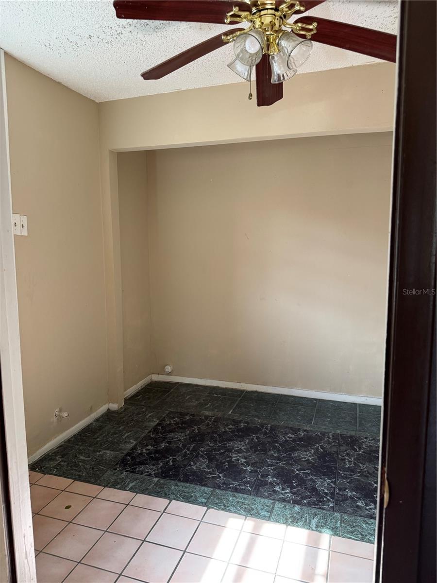 HOWELL COVE 4TH SEC - Residential