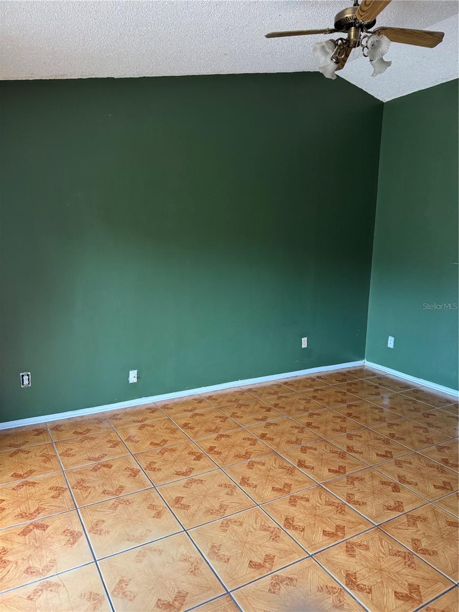 HOWELL COVE 4TH SEC - Residential