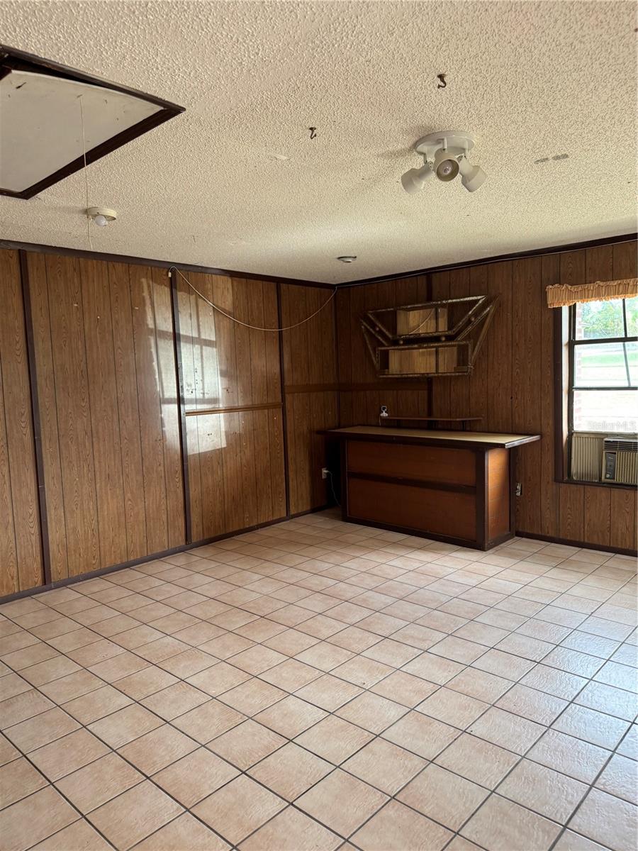 HOWELL COVE 4TH SEC - Residential