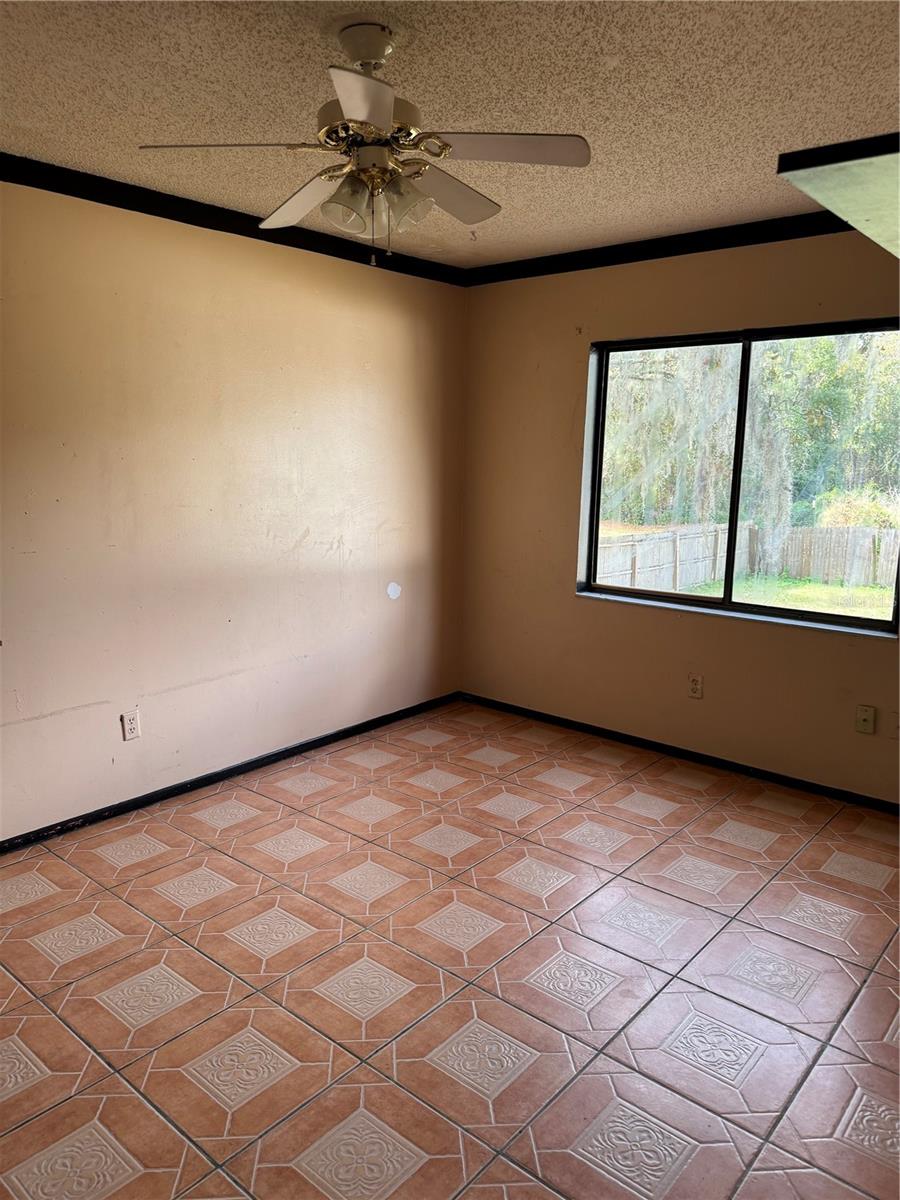 HOWELL COVE 4TH SEC - Residential