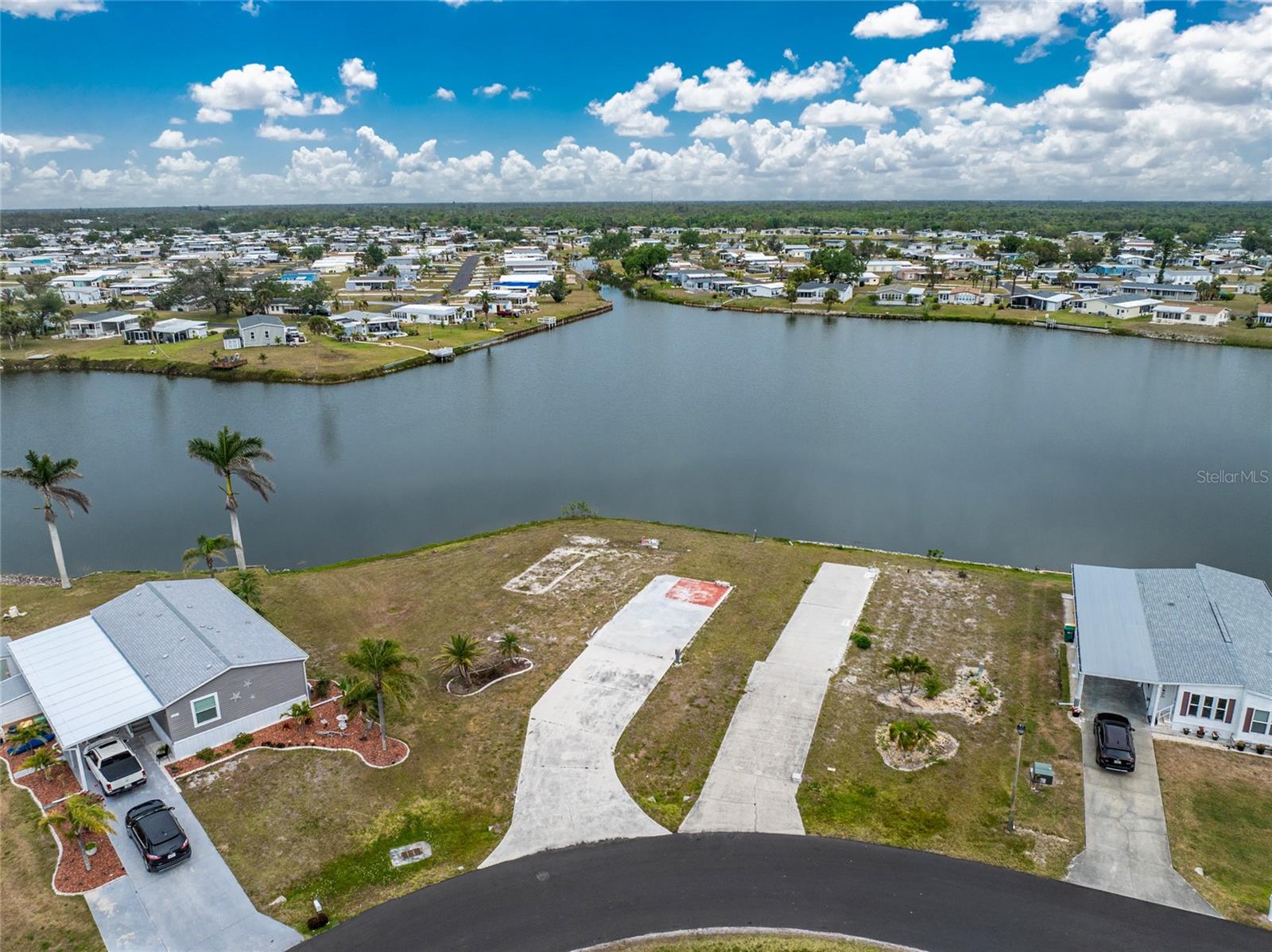 LEMON BAY ISLES PH 01 - Land