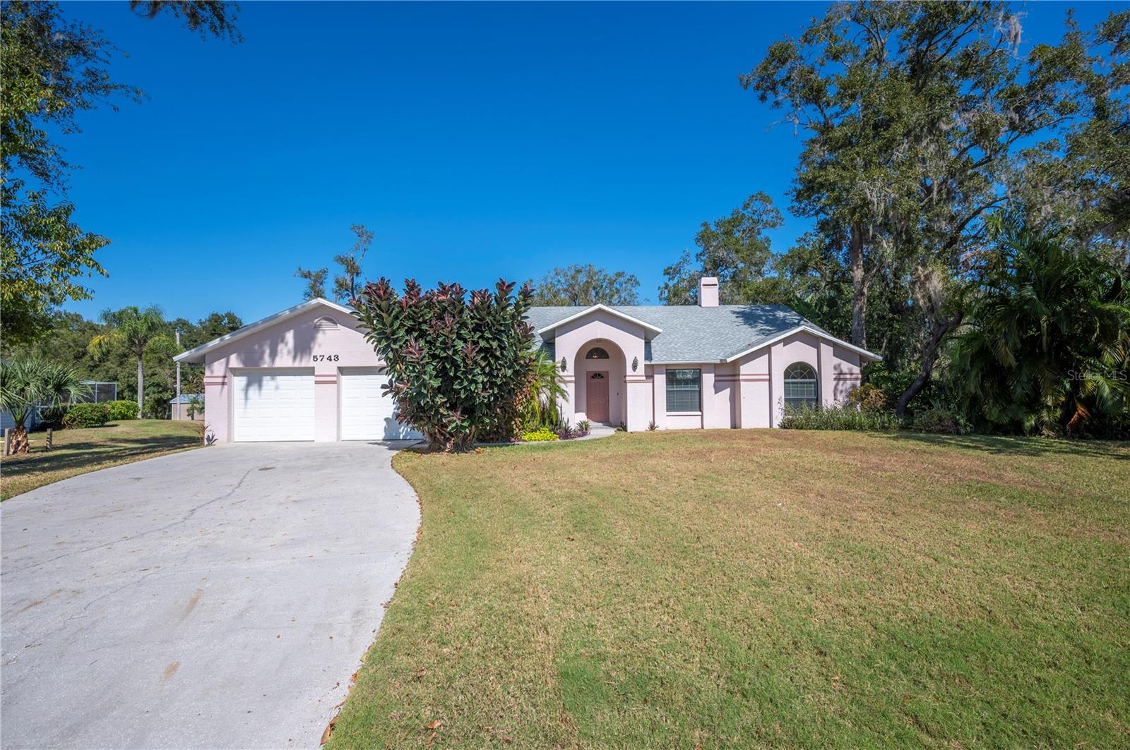 DEER BROOKE - Residential