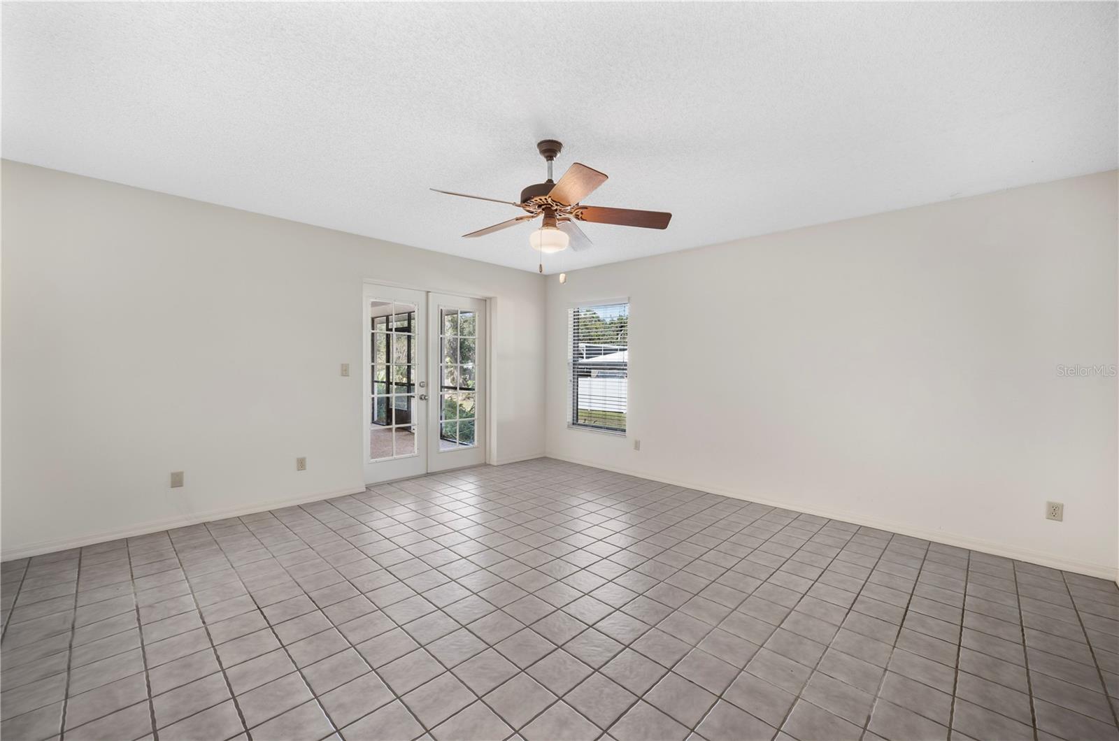 DEER BROOKE - Residential