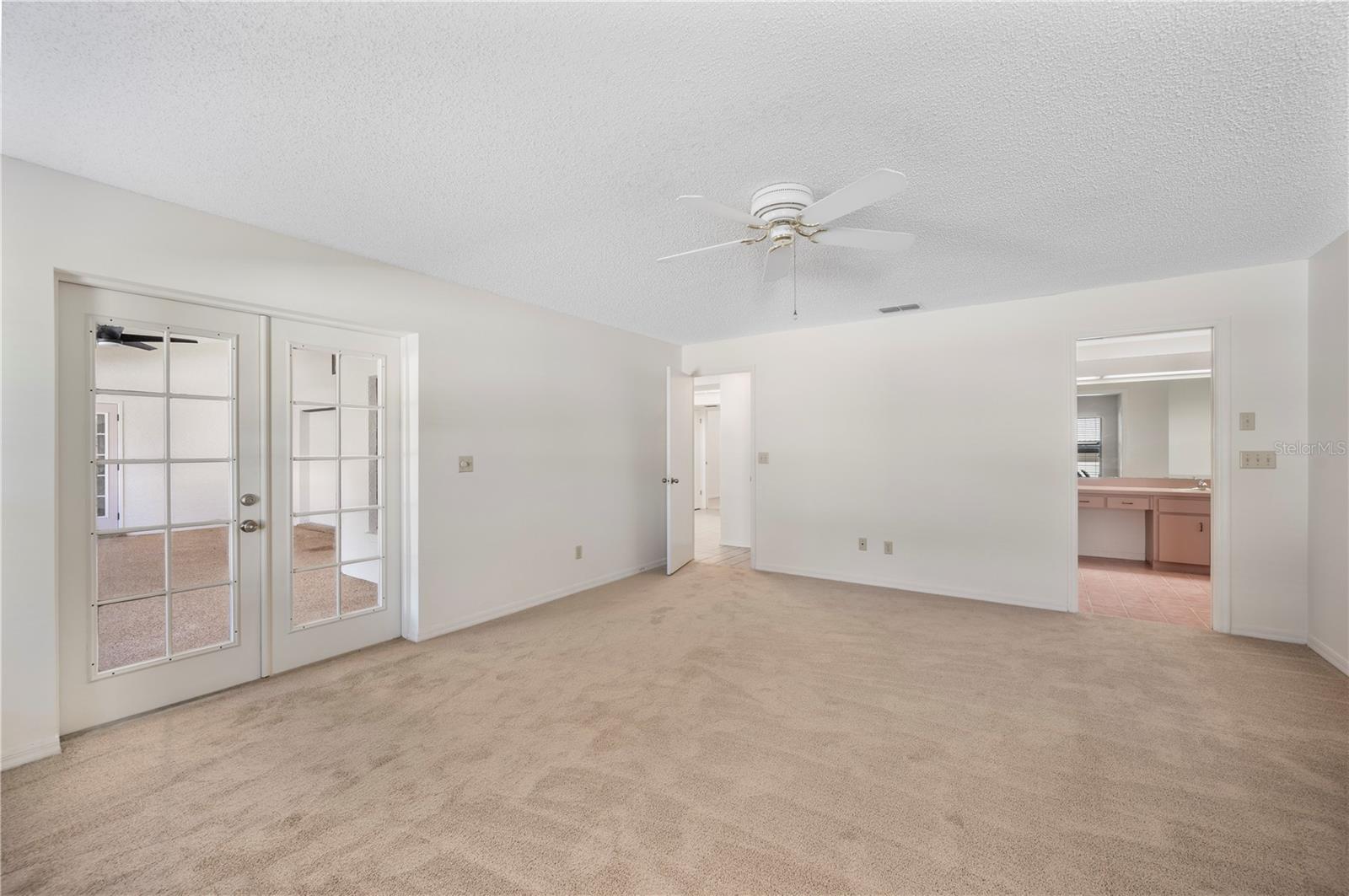 DEER BROOKE - Residential