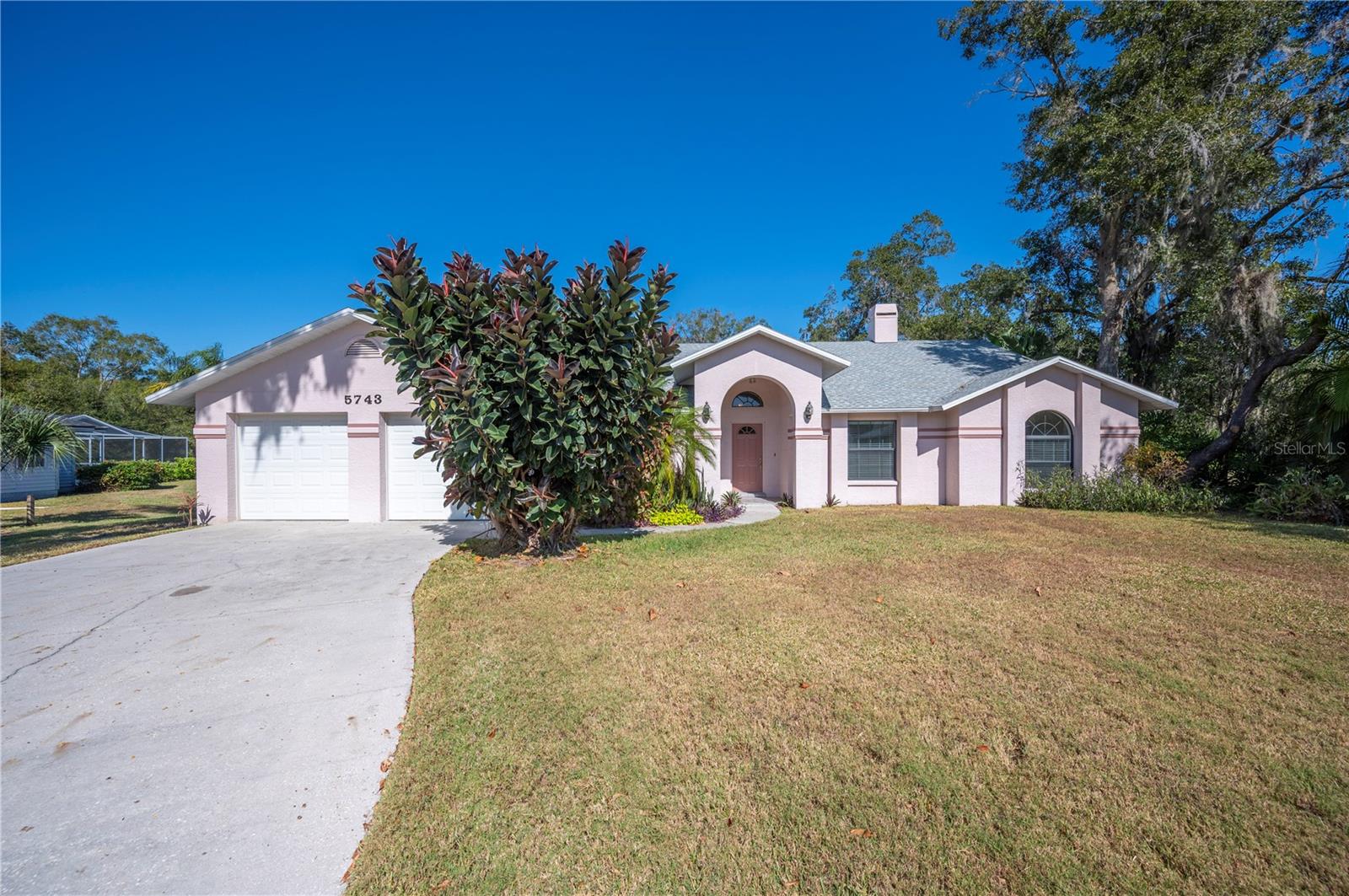 DEER BROOKE - Residential