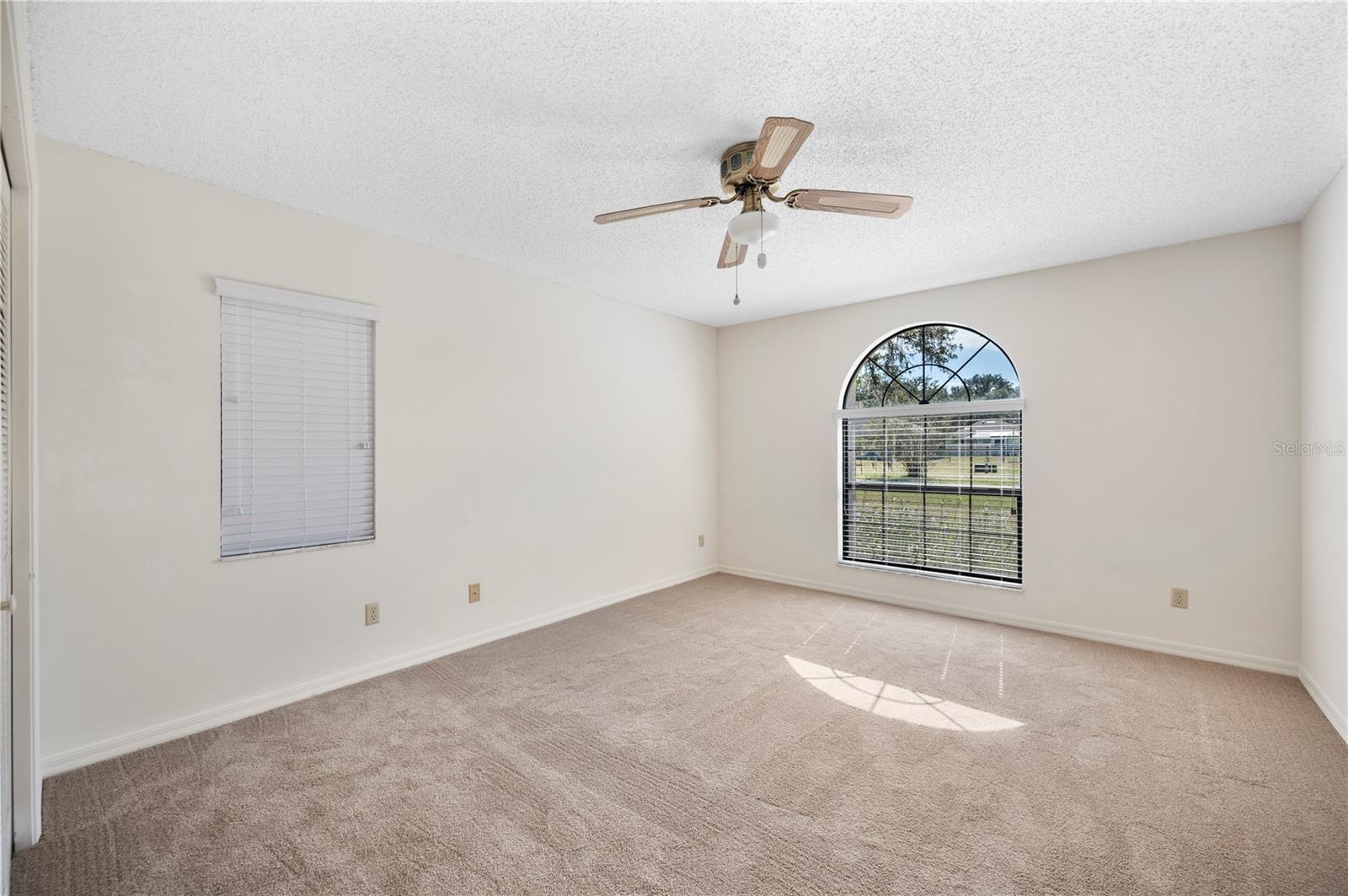 DEER BROOKE - Residential