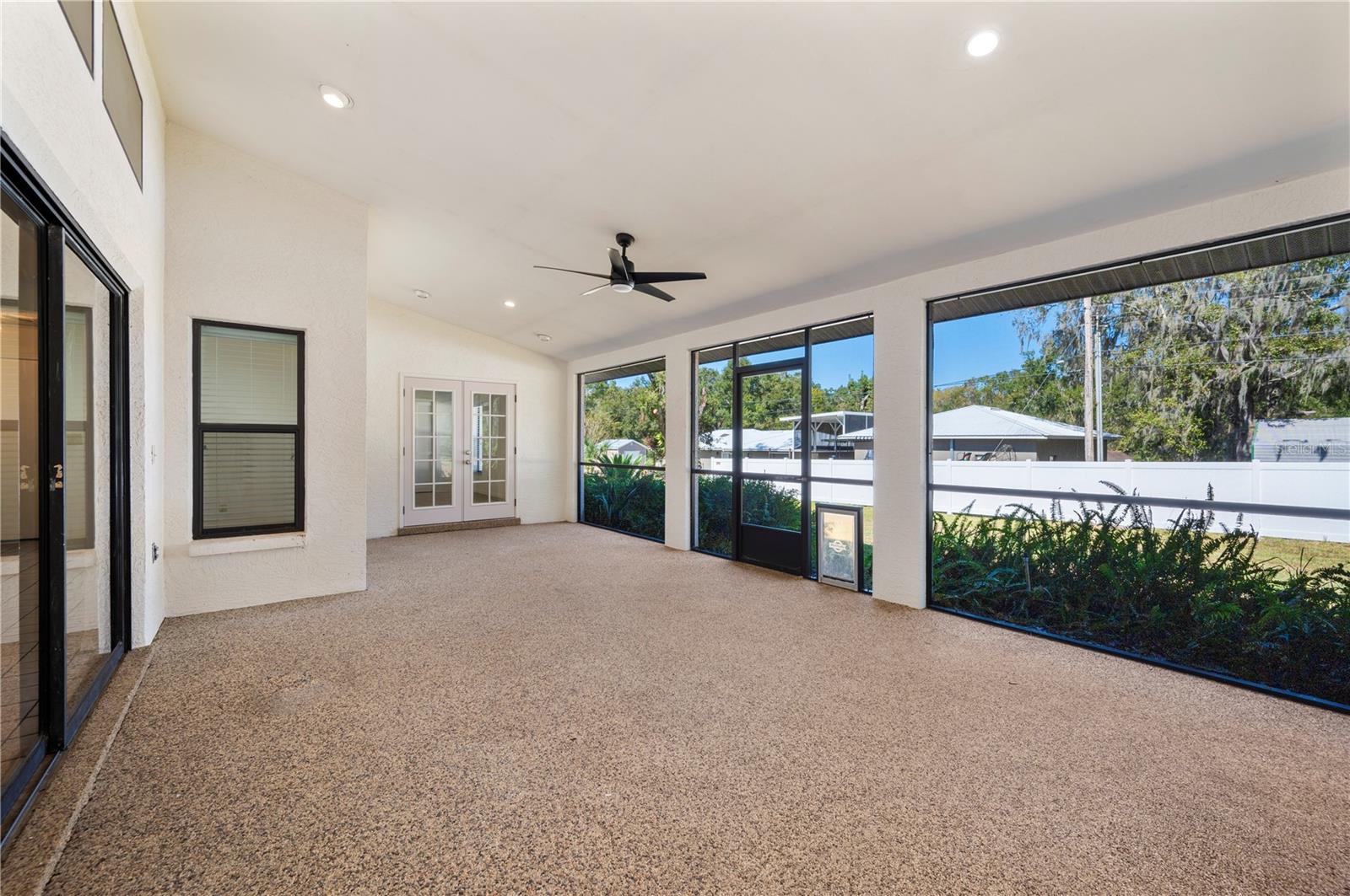 DEER BROOKE - Residential