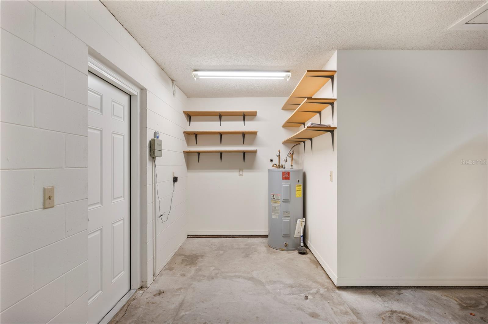 DEER BROOKE - Residential