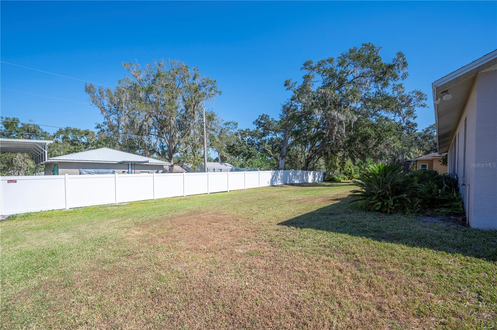 DEER BROOKE - Residential