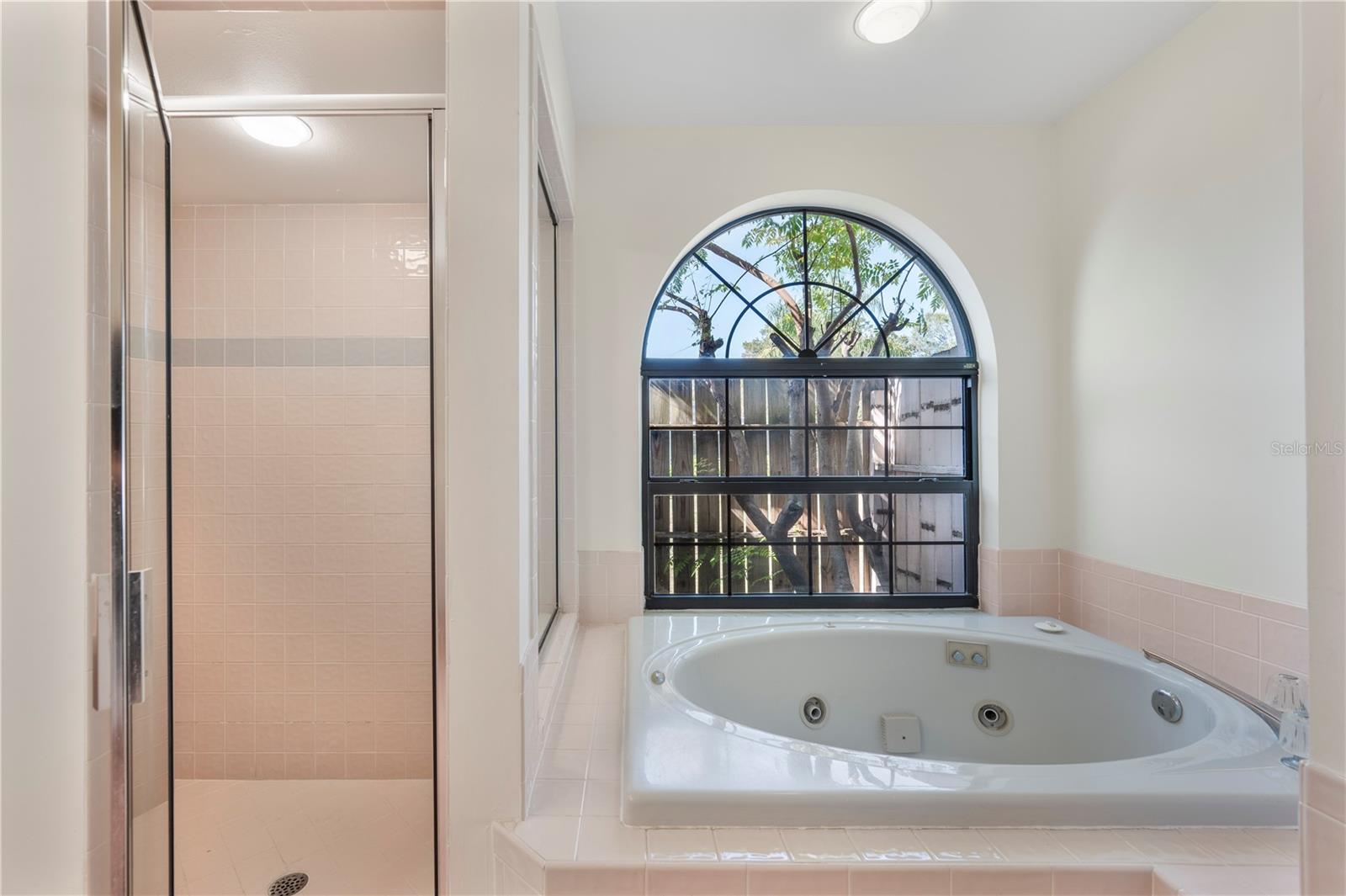 DEER BROOKE - Residential