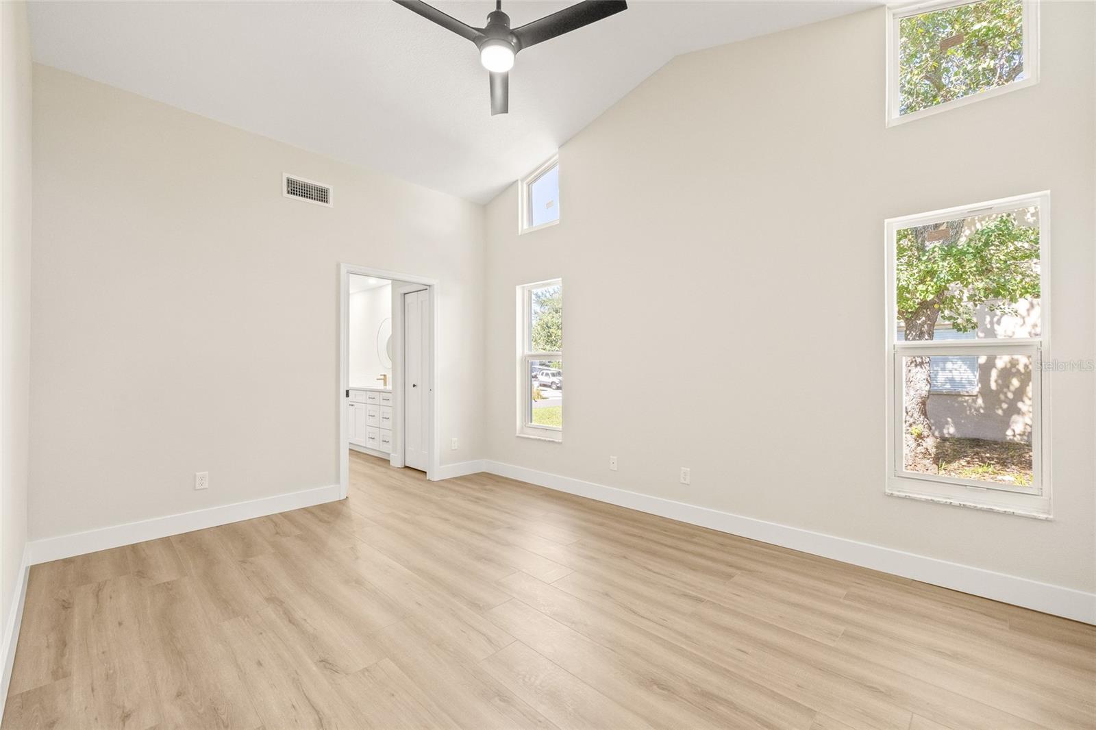 BARRINGTON HILLS - Residential