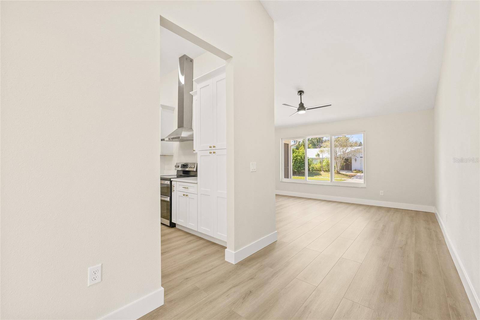 BARRINGTON HILLS - Residential