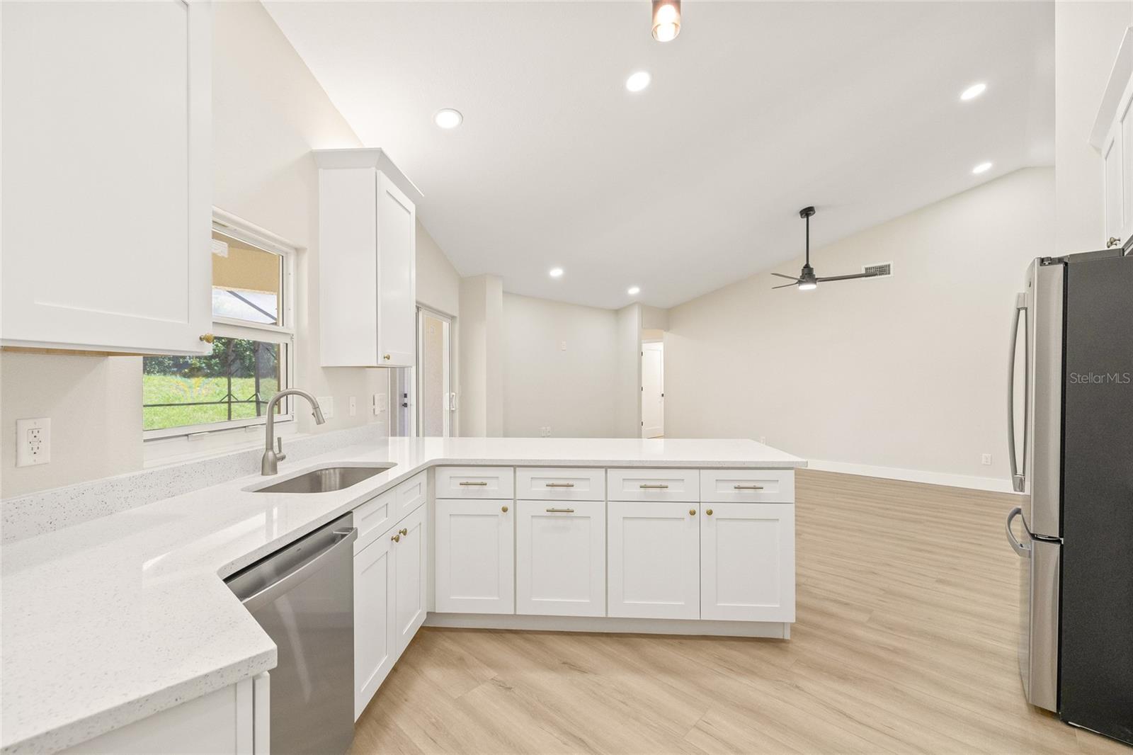 BARRINGTON HILLS - Residential