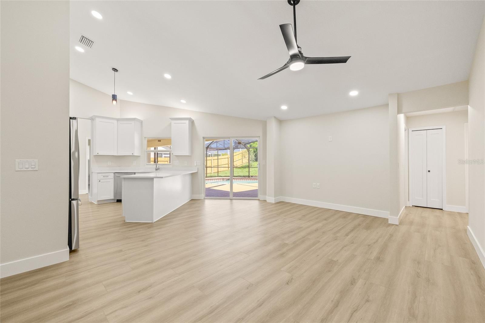 BARRINGTON HILLS - Residential