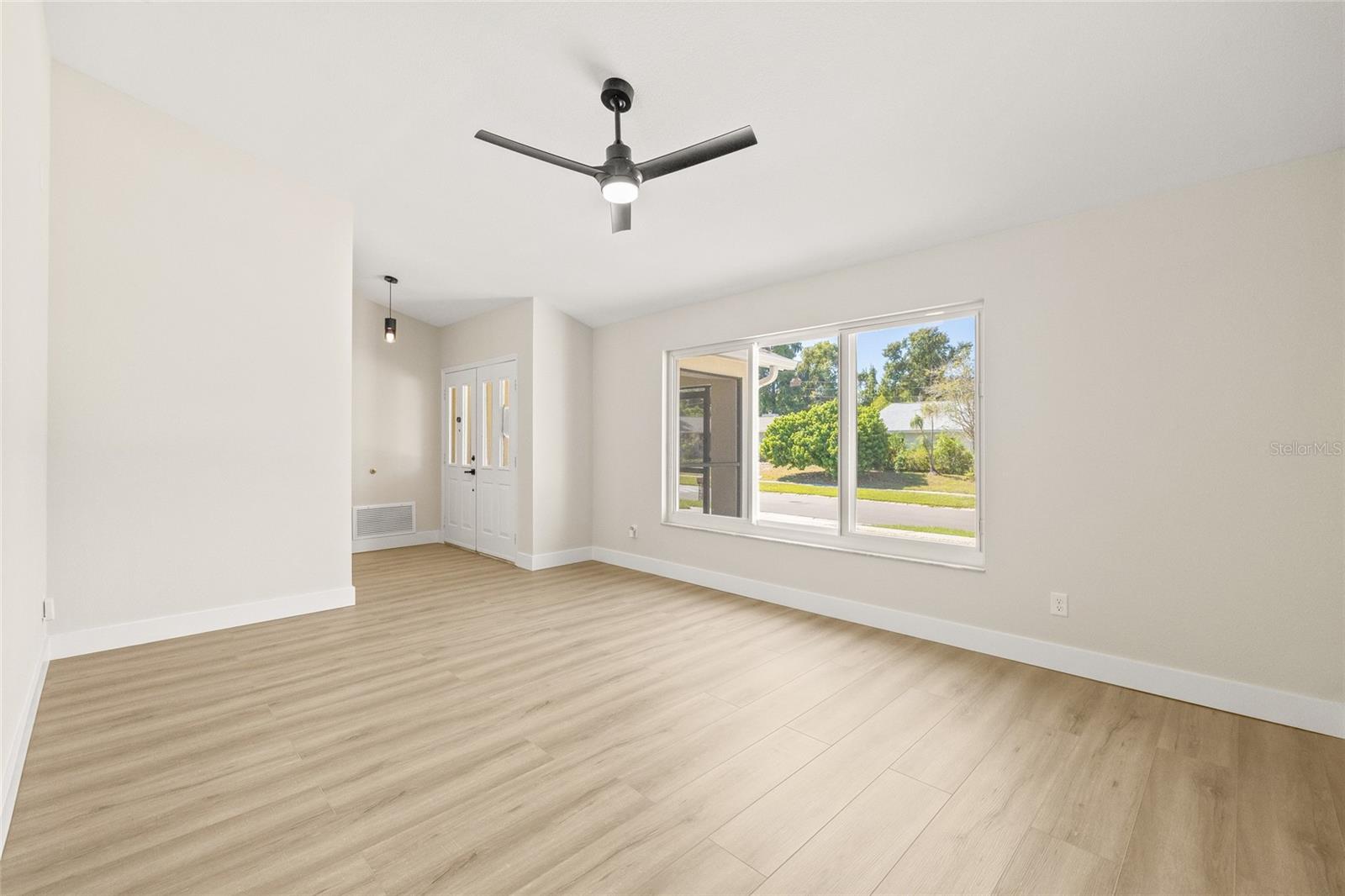 BARRINGTON HILLS - Residential
