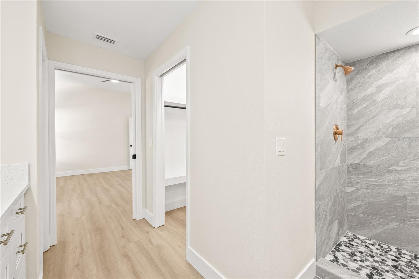 BARRINGTON HILLS - Residential