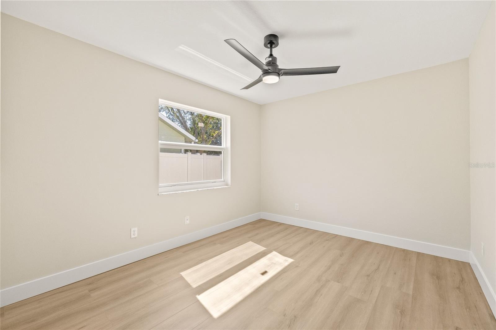 BARRINGTON HILLS - Residential