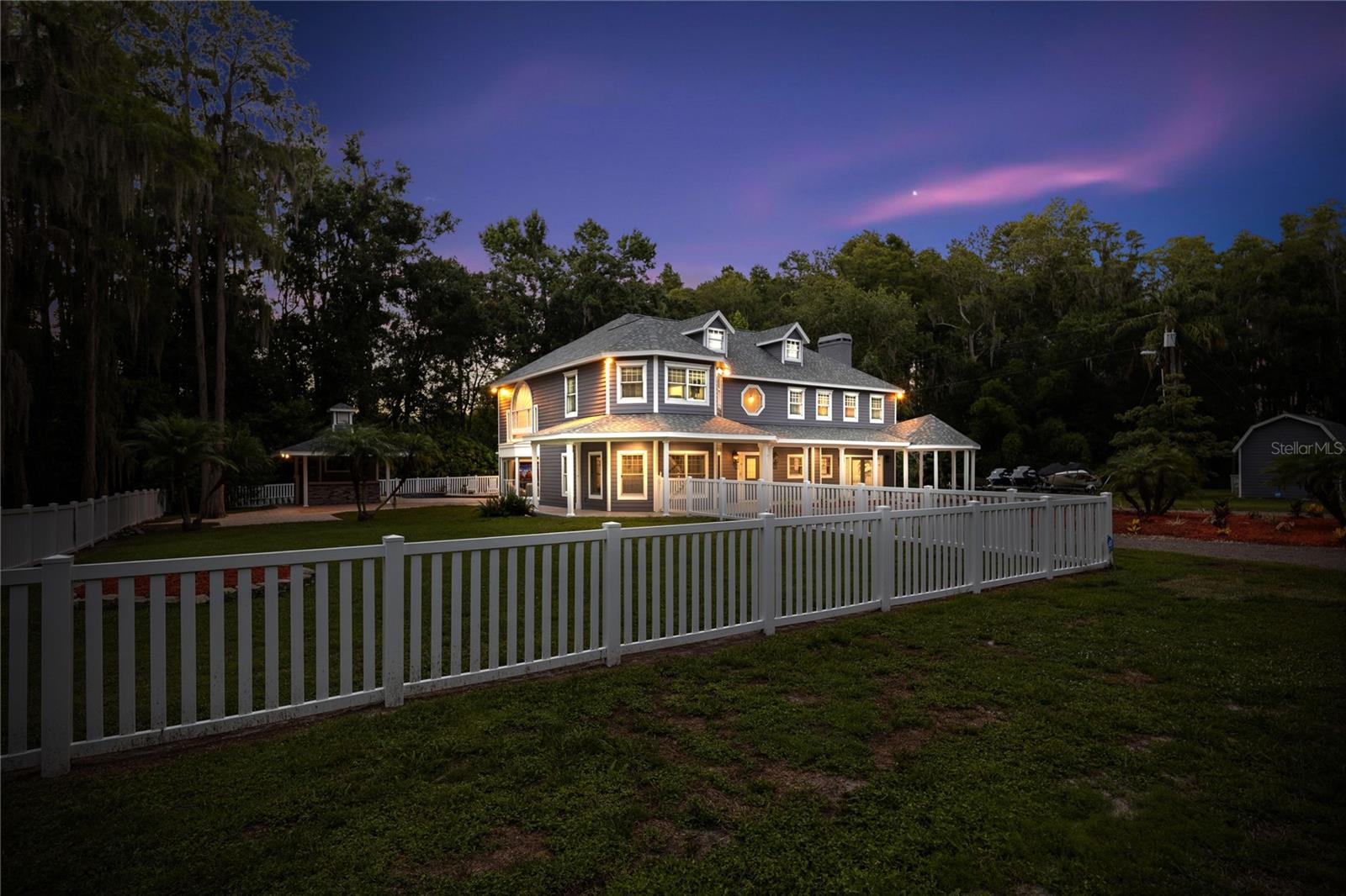 CRENSHAW LAKES - Residential