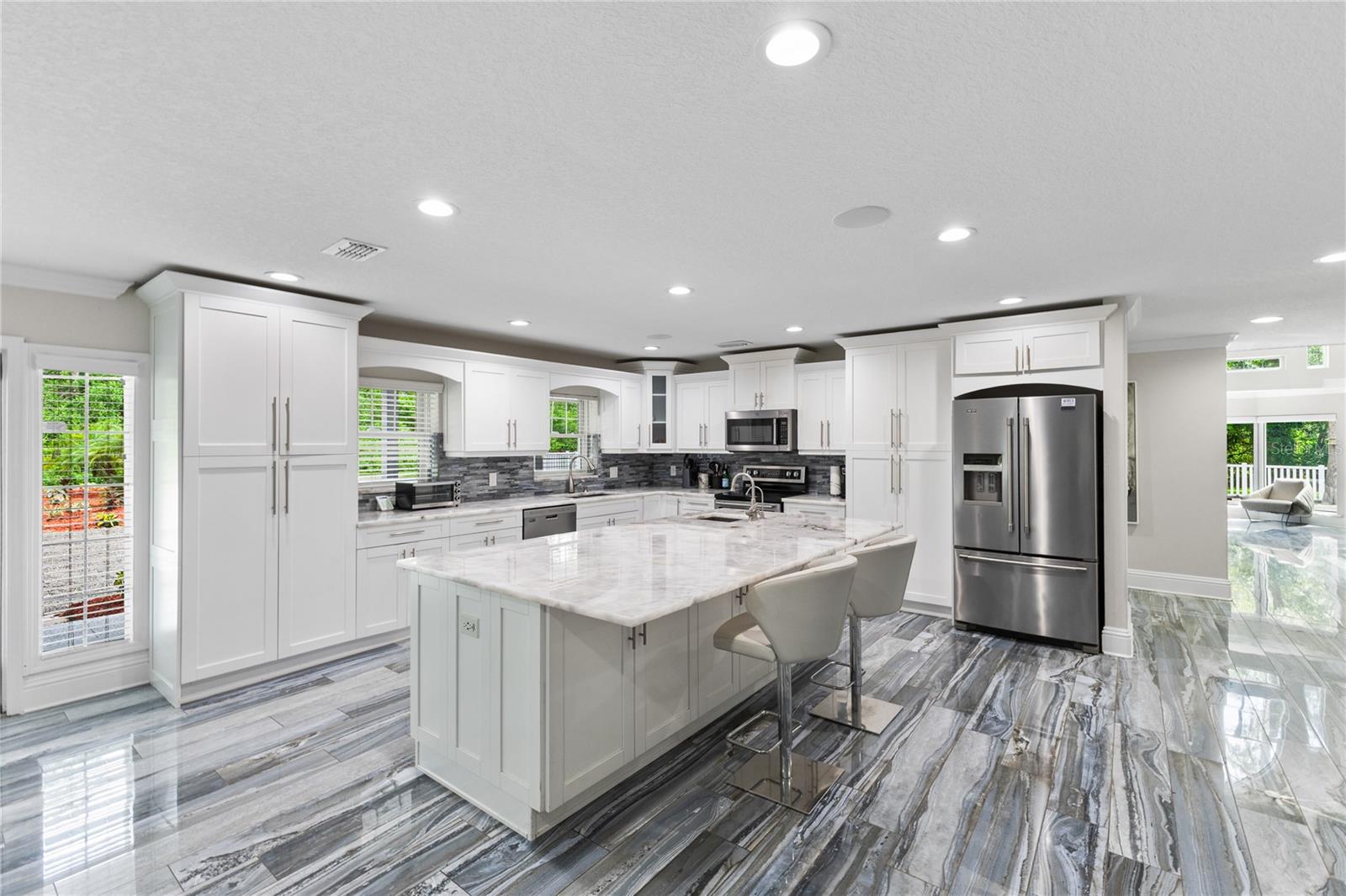 CRENSHAW LAKES - Residential