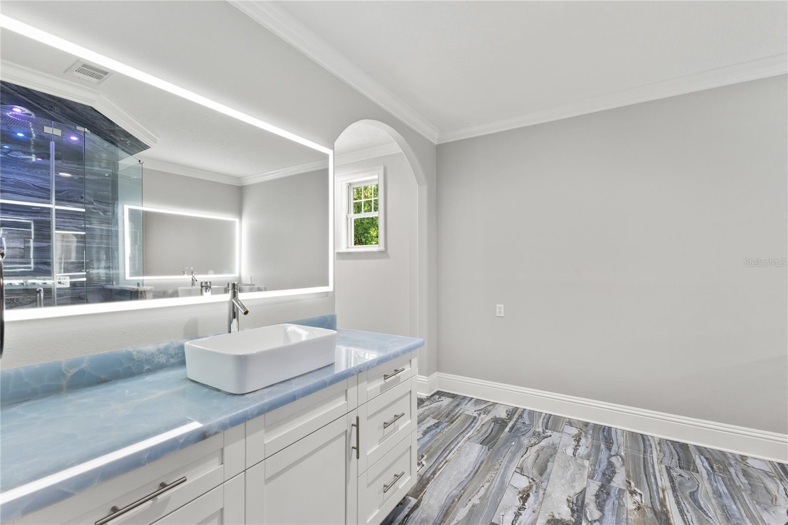CRENSHAW LAKES - Residential