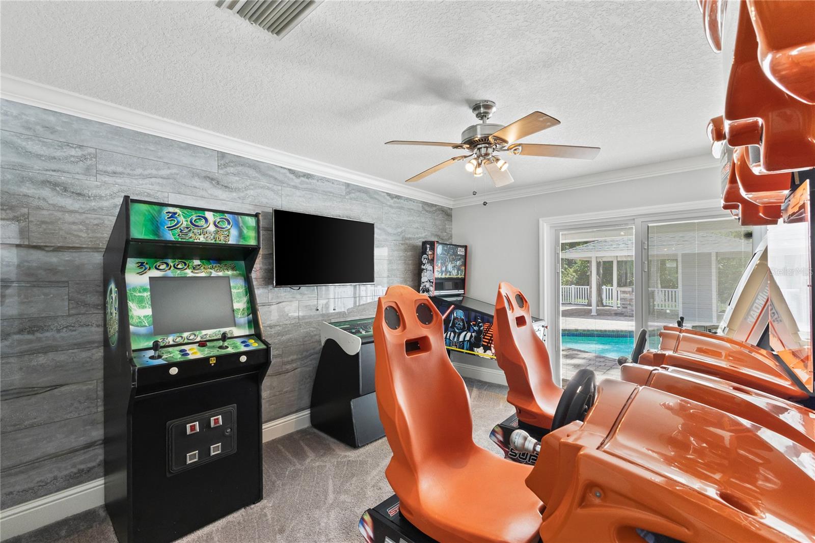 CRENSHAW LAKES - Residential