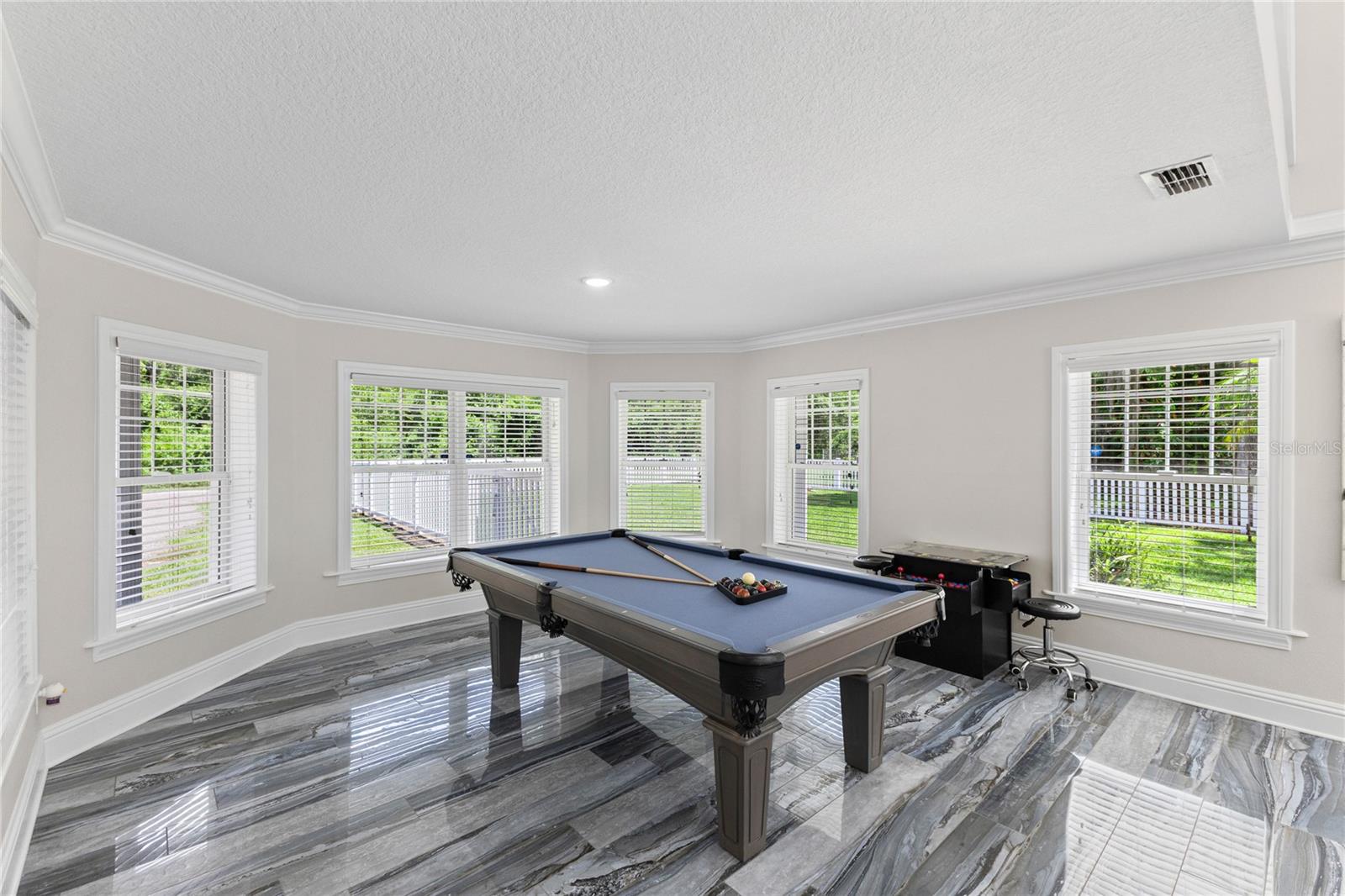 CRENSHAW LAKES - Residential