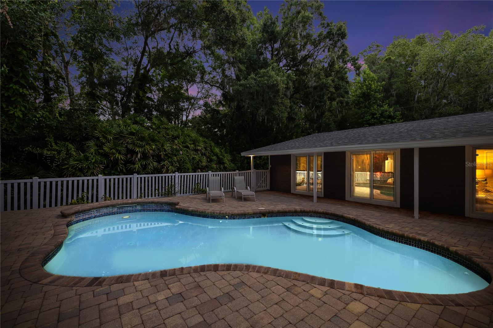 CRENSHAW LAKES - Residential