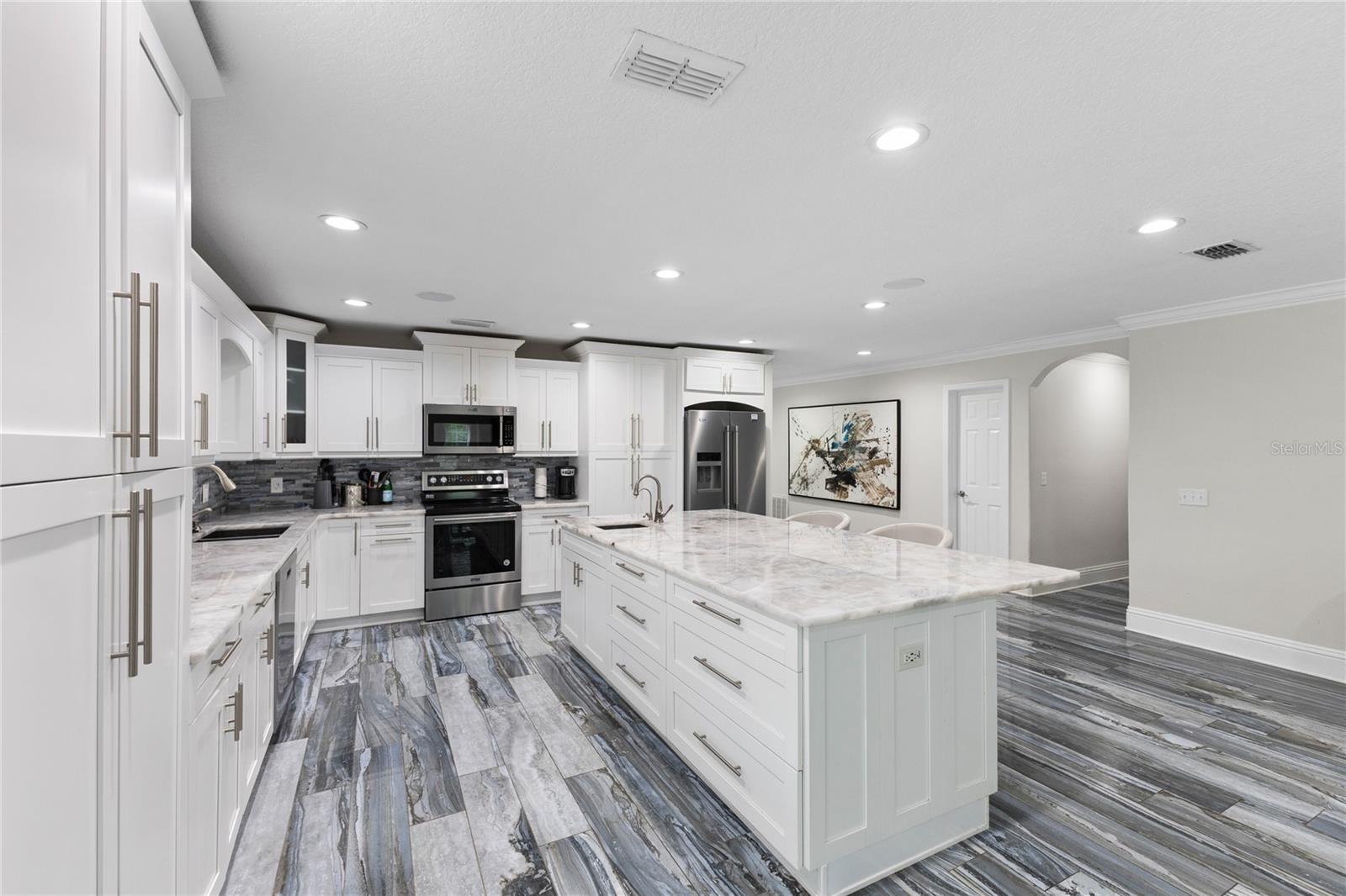 CRENSHAW LAKES - Residential