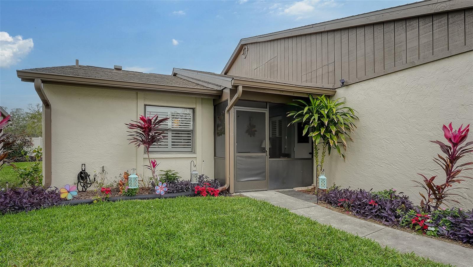 205 OAK HILL DRIVE 7