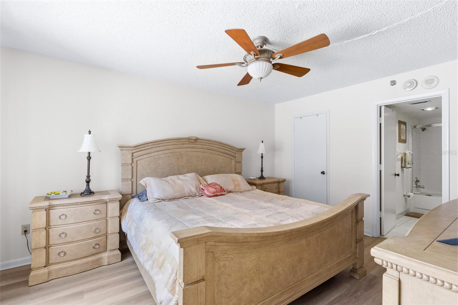 LIDO SURF & SAND - Residential