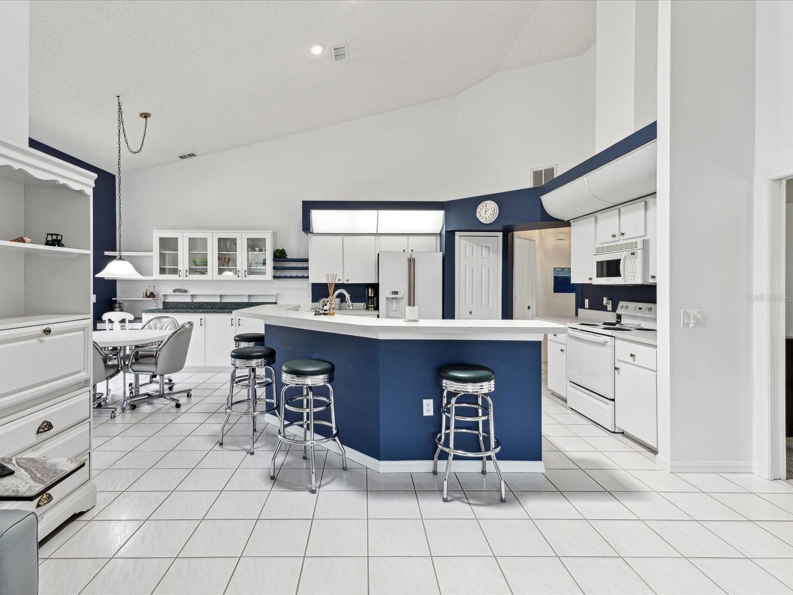 8001 SUMMERBREEZE TERRACE