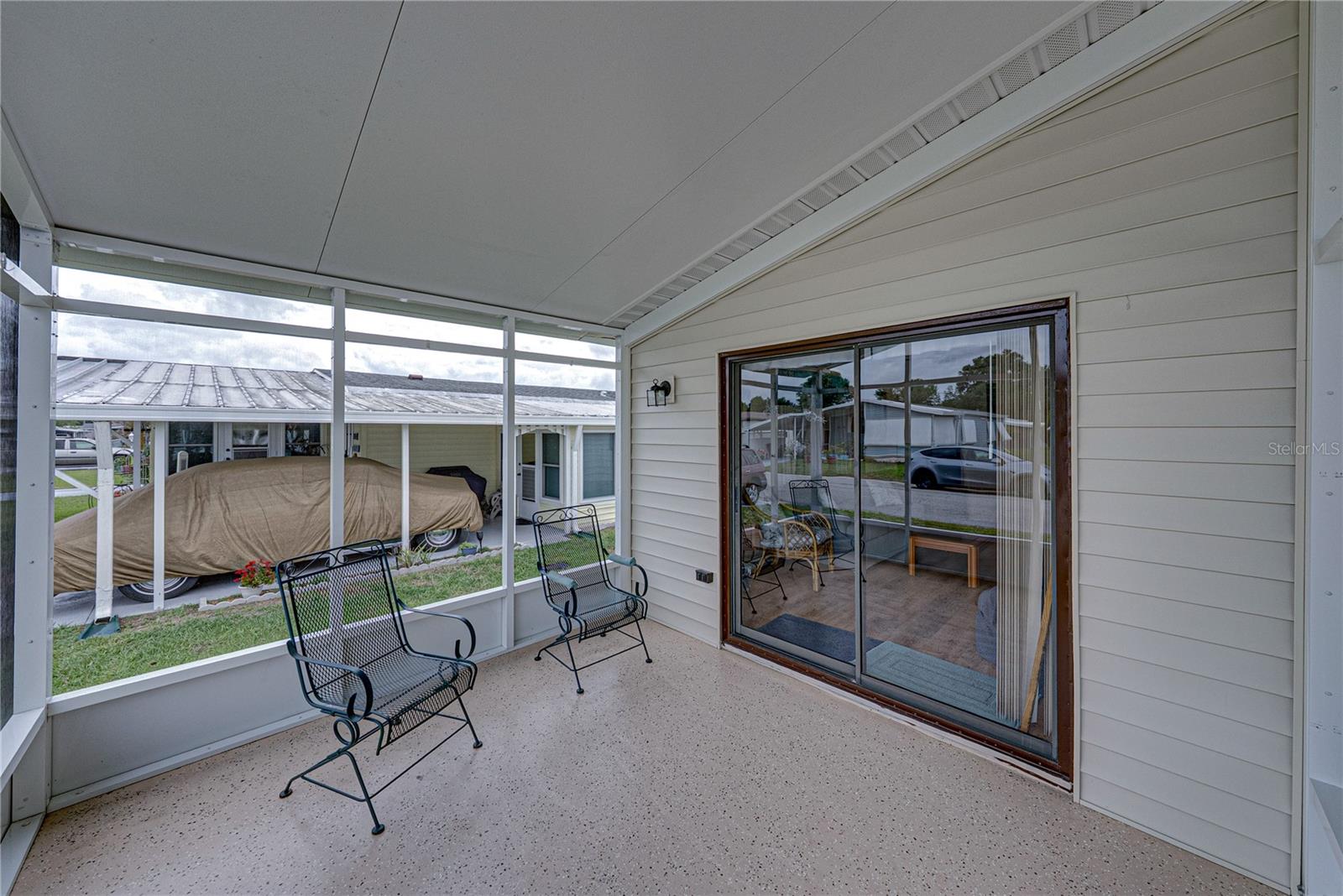 COLONY HILLS COMMUNITY - Residential