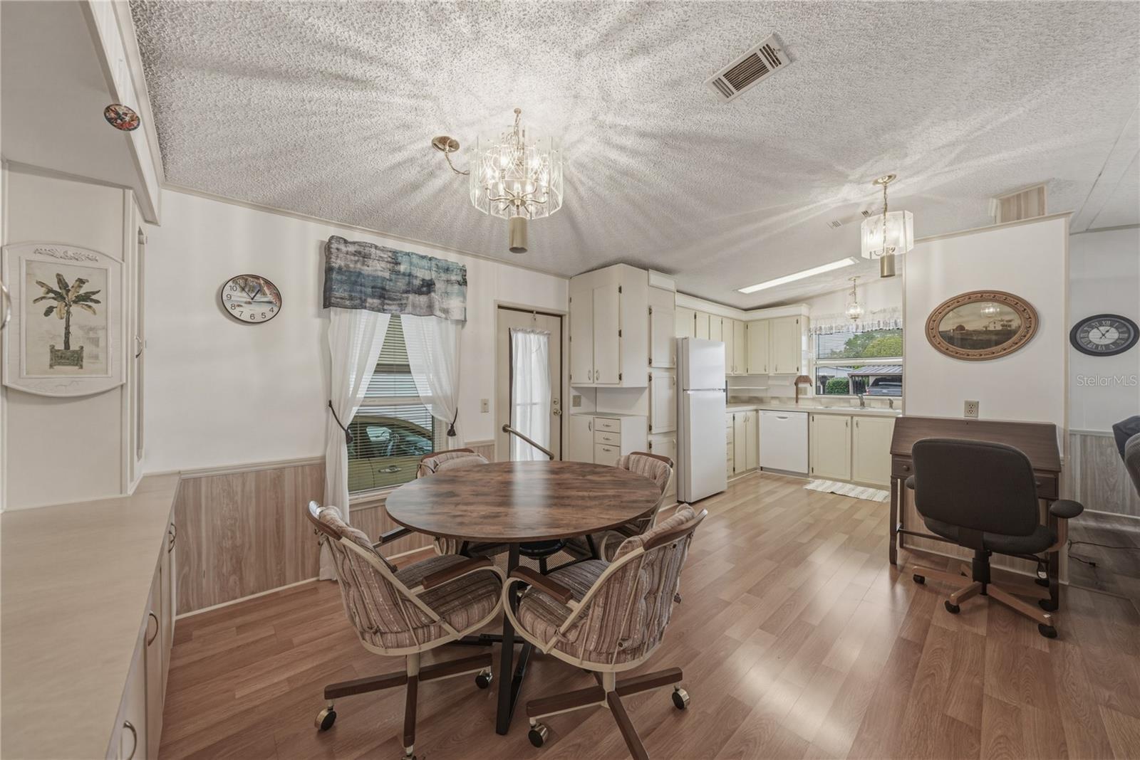 COLONY HILLS COMMUNITY - Residential