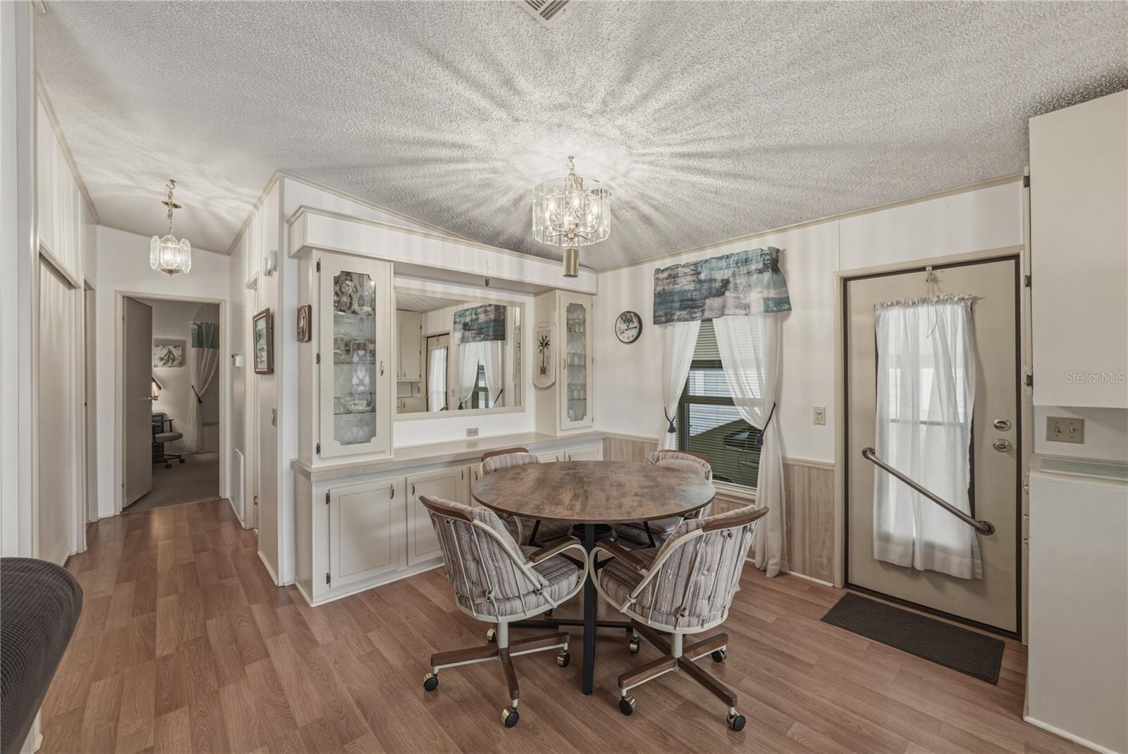 COLONY HILLS COMMUNITY - Residential