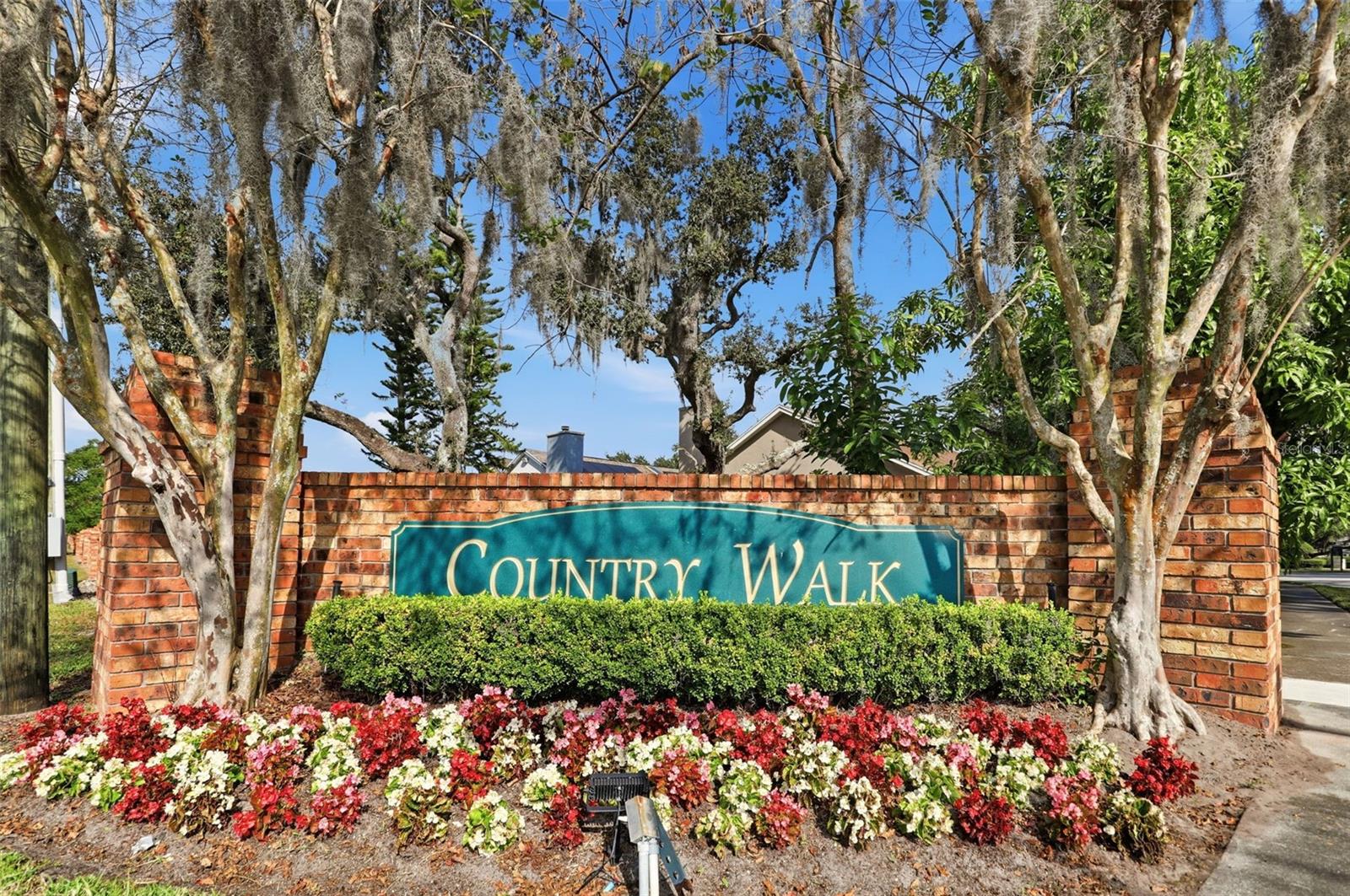 R C WORLD CONDO 01 - Residential