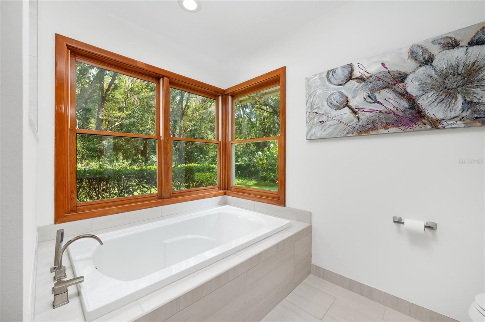 TOMOCA HILLS - Residential Lease