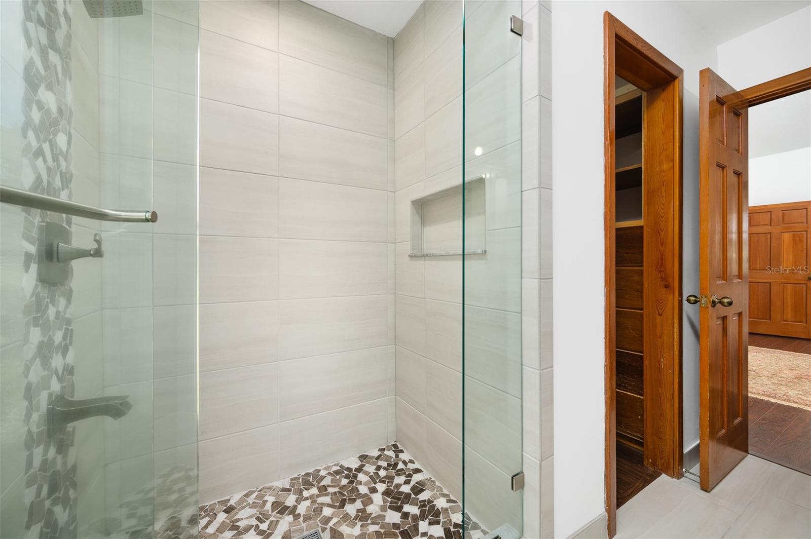 TOMOCA HILLS - Residential Lease