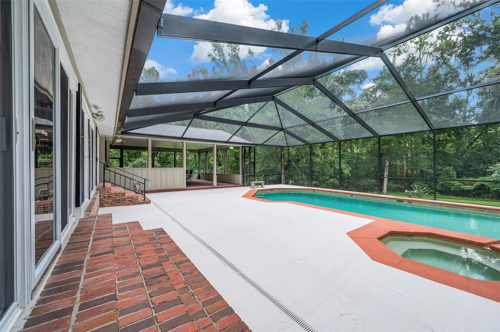 TOMOCA HILLS - Residential Lease