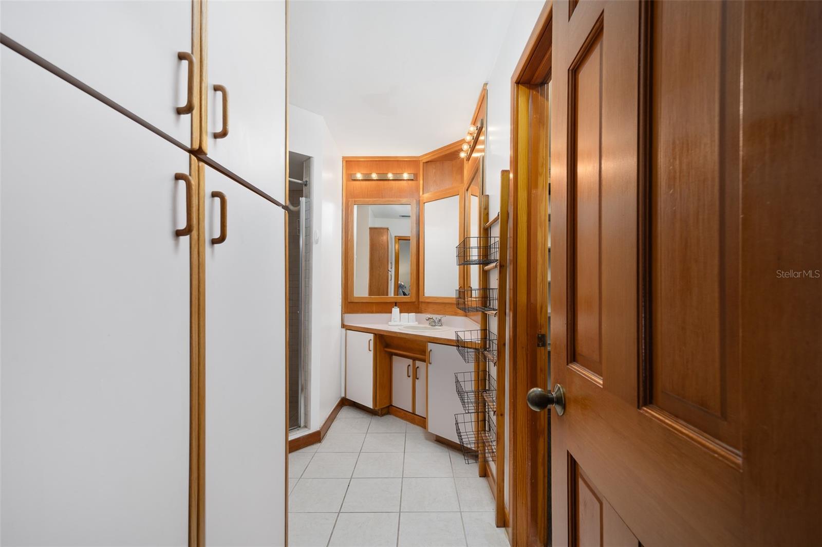 TOMOCA HILLS - Residential Lease