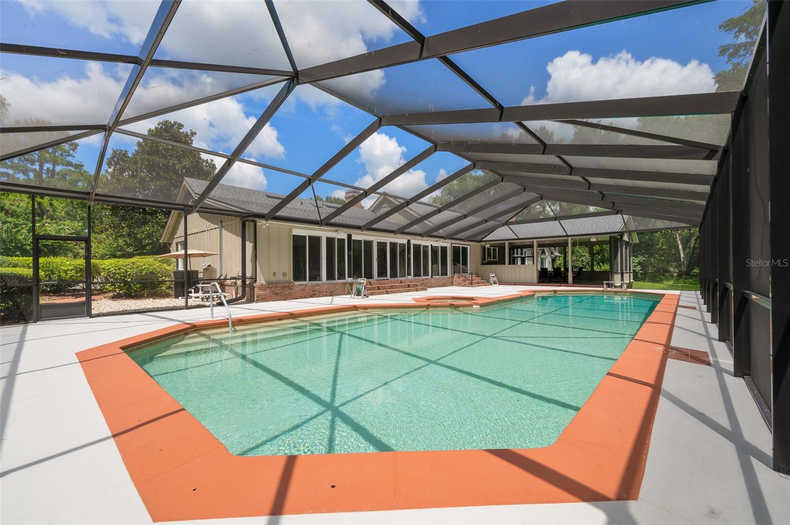 TOMOCA HILLS - Residential Lease