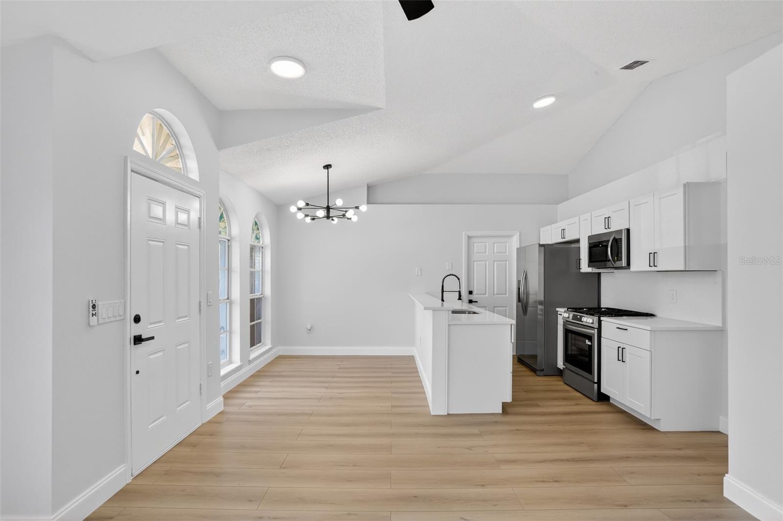 PINE RIDGE HOLLOW EAST PH 01 REP - Residential