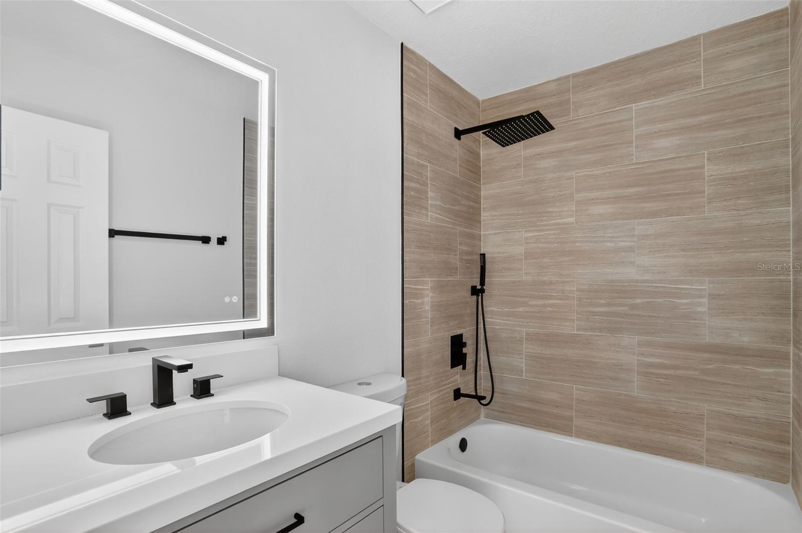 PINE RIDGE HOLLOW EAST PH 01 REP - Residential