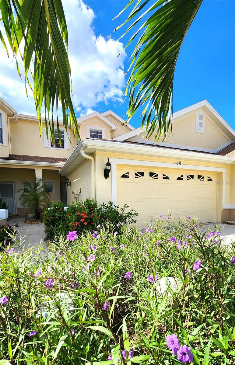 Photo of 642 Spring Lake Circle, Tarpon Springs, FL 34688 (MLS # TB8557227)