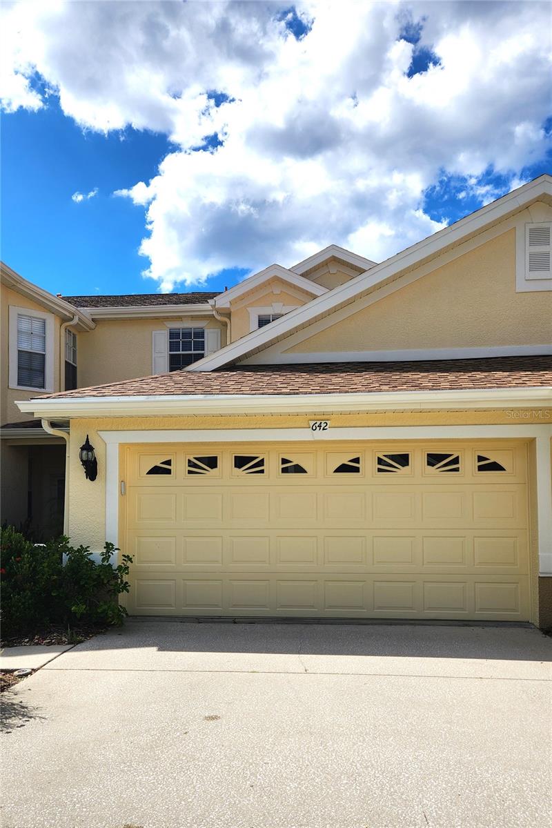 Photo of 642 Spring Lake Circle, Tarpon Springs, FL 34688 (MLS # TB8557227)