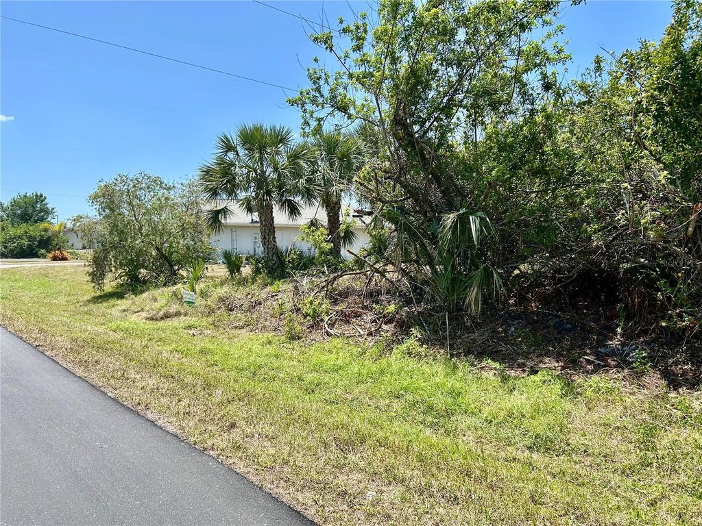Photo of 6223 Mcallen Street, Port Charlotte, FL 33981 (MLS # N6139233)