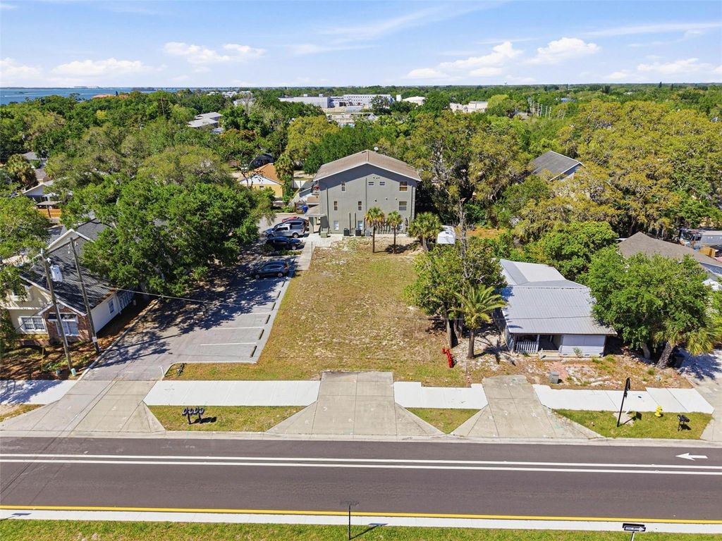 Photo of 444 Skinner Boulevard, Dunedin, FL 34698 (MLS # TB8494455)