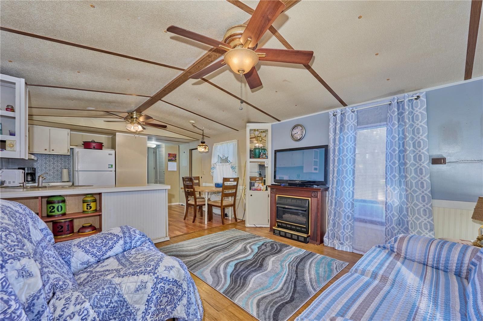LAKE PIERCE RETREATS - Residential