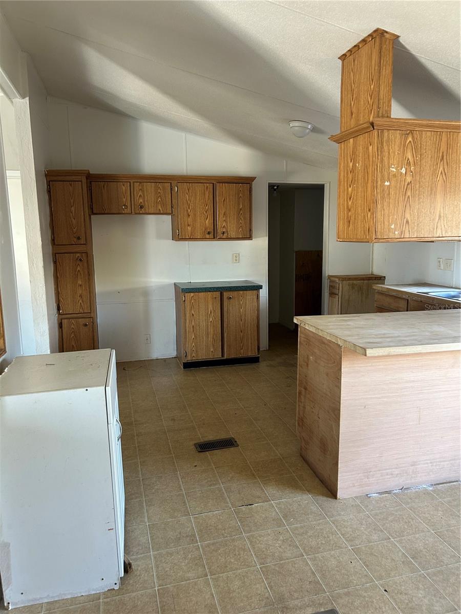 MEADOWS/BEAUTIFUL BRONSON - Residential