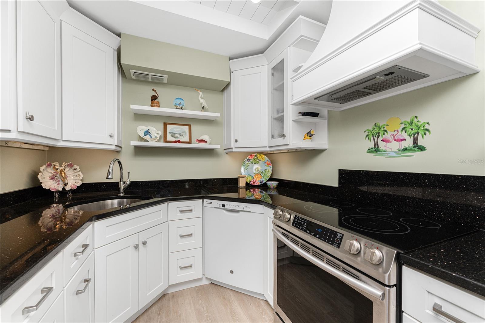 EMERALD POINTE TWNHSE PH 05 - Residential