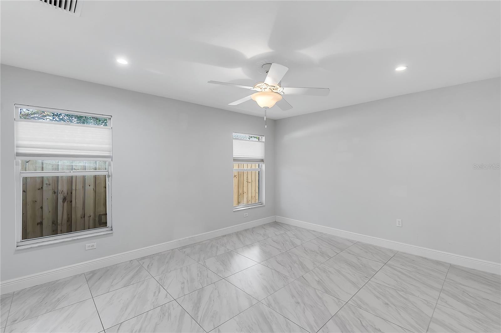 SARABAY WOODS - Residential